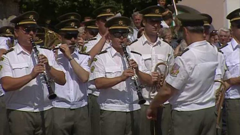 Defilé vojenských hudeb - Defilé 2004