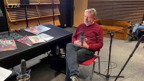 Background ČT24 - Milan Tesař