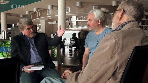 Třistatřicettři - Služba