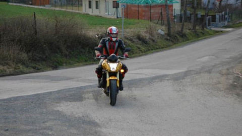 Stop - Motorky na jaře