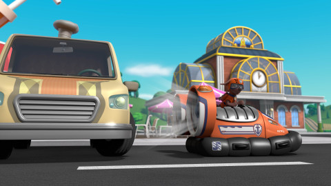 Tlapková patrola - Charger na návštěvě u Tlapek / Tlapky zachraňují nablýskané auto