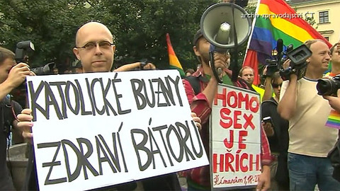 Queer - Buzny - věc veřejná