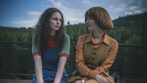 To se vysvětlí, soudruzi! - 7/8 Srdečné pozdravy z lázní