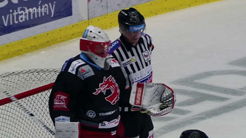 Buly hokej - HC Oceláři Třinec - Mountfield HK