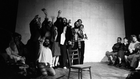 Cesty (křižovatky — jízdní řády — setkání)