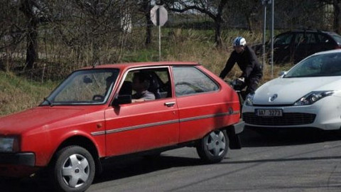 Stop - Cyklisté na jaře