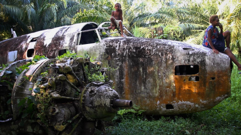 Papua-Nová Guinea, život kmenů - 2/4 Ostrovní oblast