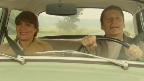 Vyprávěj - 6/16 Praha plná trabantů