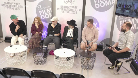 ČT na MFF Karlovy Vary - Čaj o třetí: Raději zešílet v divočině