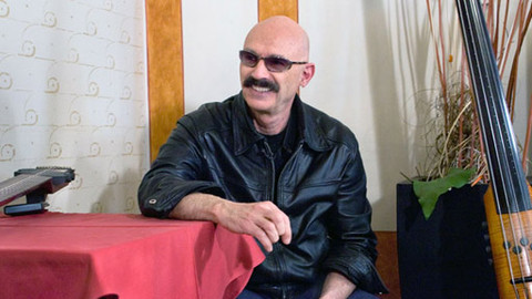 Na plovárně - Tony Levin