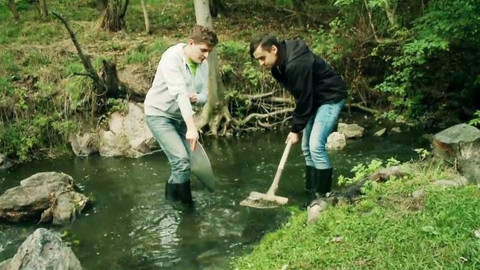 Lovci záhad - země příběhů - O tajemství pukajících hrnců