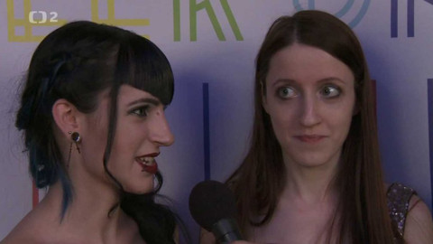 Queer - Sláva, jsou bály