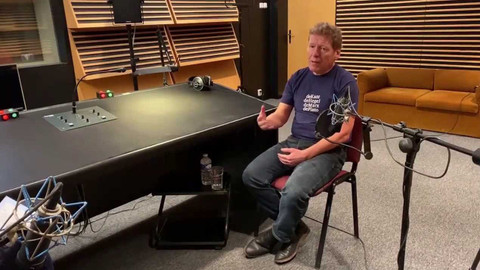 Background ČT24 - Daniel Anýž