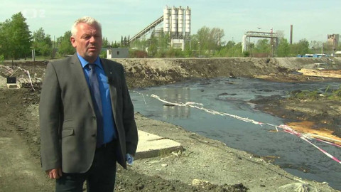 Nedej se! - Co je šeptem, to je čertem