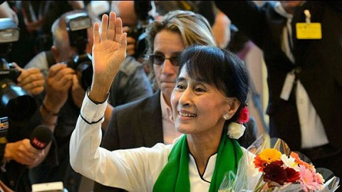 Studio ČT24 - 16. června 2012 13:33