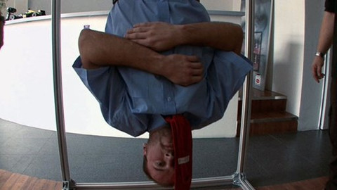 Futuroskop - 11/16 Čím svět drží pohromadě