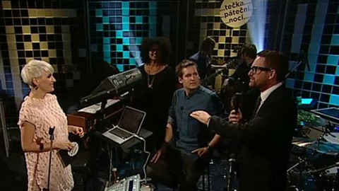 Tečka páteční noci - 4. října 2013