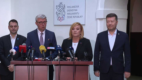 90’ ČT24 - Ano s SPD a Motoristy se dohodlo na koaliční smlouvě