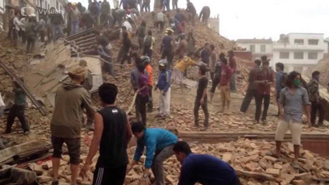 Mimořádné pořady ČT24 - Speciál k zemětřesení v Nepálu