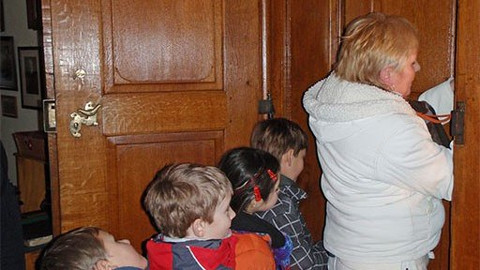 Nevzdávej to - Průvodce na zámku