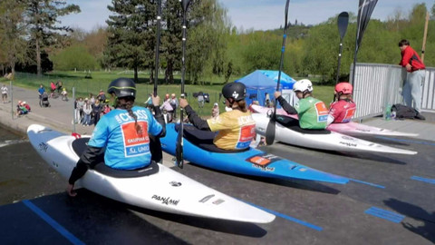 Kanoistika - 1. Český pohár v kajak krosu Skupiny ČEZ v Troji