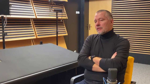 Background ČT24 - Martin Veselovský