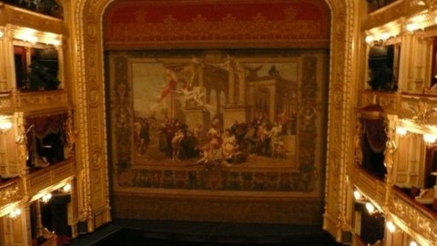 Retro - Národní divadlo