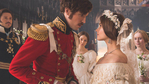 Viktorie - 5/8 Obyčejná žena (AJ)