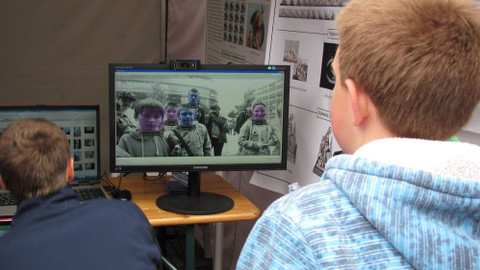 Jednou nohou v absolutnu - Stroje vidí