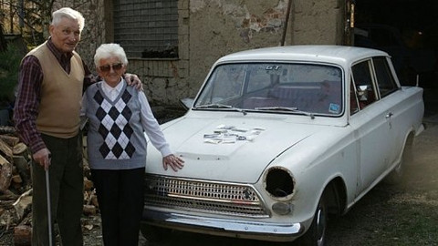 Rodinné křižovatky - Auto moto lásky