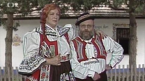 Mezi dveřmi je A.G. - Jiřina Švorcová a Ivana Chýlková