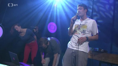 Tečka páteční noci - 25. dubna 2014