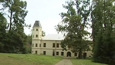 Památky na prodej - Zámek Jeřice