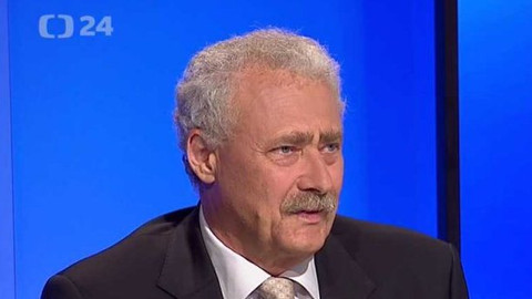 90’ ČT24 - Jak /ne/zdanit církevní restituce