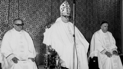 Zakázaný Bůh - 10/13 Věří tak, jak mu věří strana