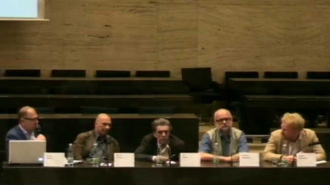 Člověk prodejný, člověk na prodej