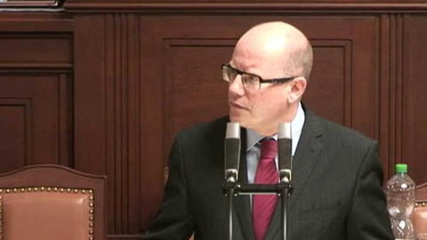 Mimořádné pořady ČT24 - Sněmovna k migrační krizi v EU