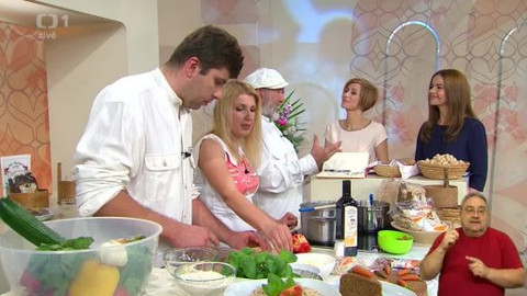 Sama doma - 23. května 2014