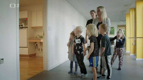 Evropa dnes - Dětský šok v domově pro seniory (1/2)