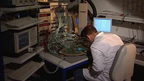 Dobrodružství vědy a techniky - Továrny, vynálezci a inovace