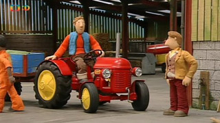 Červený traktůrek