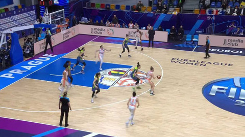 Evropská liga v basketbalu - Beretta Famila Schio - ZVVZ USK Praha