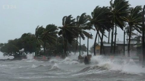 Mimořádné pořady ČT24 - Ničivé hurikány v Americe