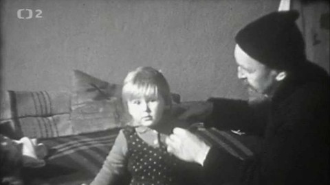 Soukromé století - Sousoší dědečka Vindy