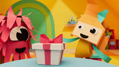 Papírové město - 20/52 Den starší sestry