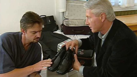 Etiketa - 35. Letadlem i autobusem