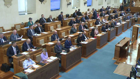 Záznam z jednání schůze Senátu PČR - 6. května