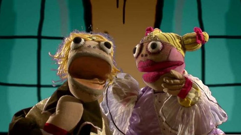 TvMiniUni - 16/17 Proč mají policisté výzbroj a pistoli? Proč už nežijí princezny?