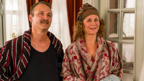 Hotel na pobřeží - Epizoda 1/6