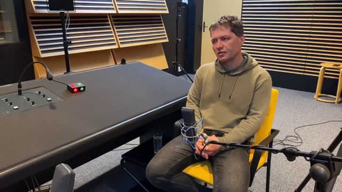 Background ČT24 - Tomáš Vlach